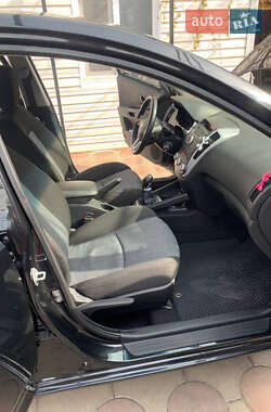 Хэтчбек Kia Ceed 2009 в 