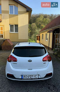 Хэтчбек Kia Ceed 2013 в Ужгороде