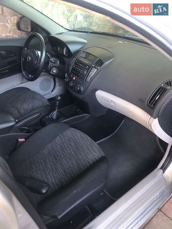 Хэтчбек Kia Ceed 2008 в Белой Церкви
