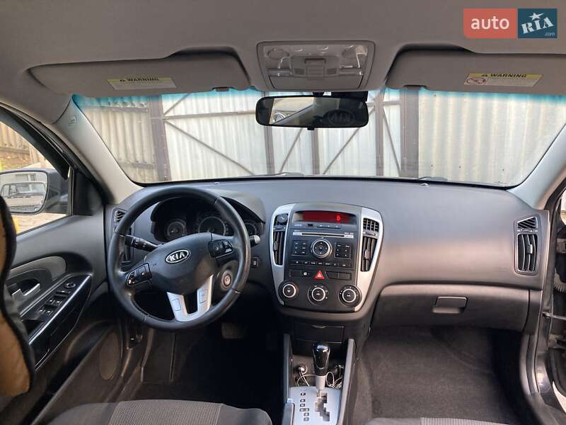 Хэтчбек Kia Ceed 2011 в Харькове
