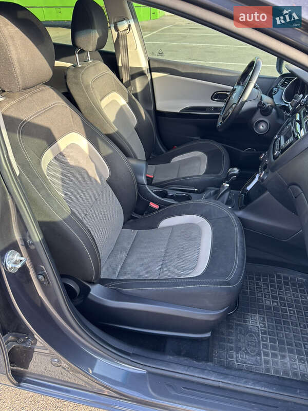 Хетчбек Kia Ceed 2015 в Ірпені фото 13 Хетчбек Kia Ceed 2015 в Ірпені