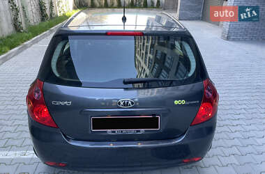 Хэтчбек Kia Ceed 2007 в 