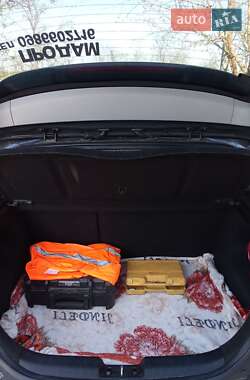 Хэтчбек Kia Ceed 2010 в 