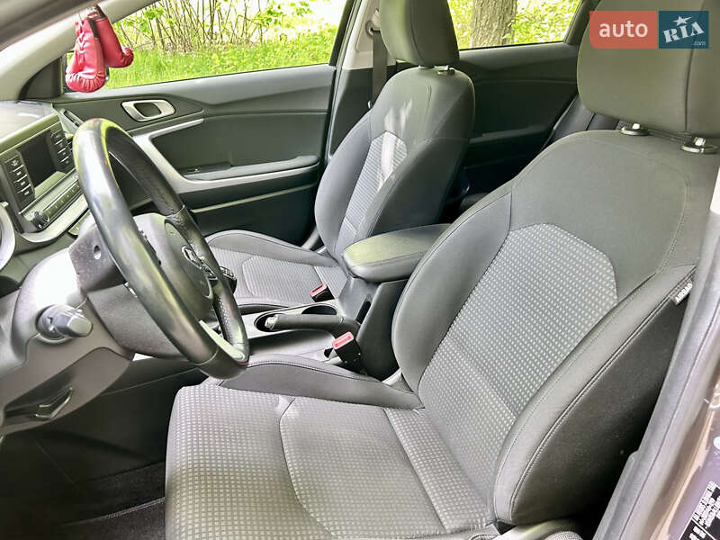 Хэтчбек Kia Ceed 2019 в Киеве