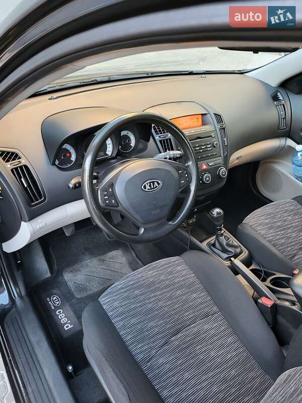 Универсал Kia Ceed 2009 в Одессе