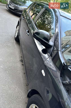 Хэтчбек Kia Ceed 2007 в 