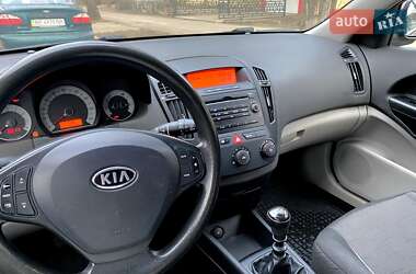 Хетчбек Kia Ceed 2007 в 