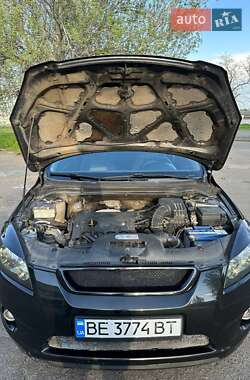 Хэтчбек Kia Ceed 2008 в 
