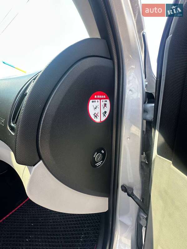 Хэтчбек Kia Ceed 2009 в Днепре