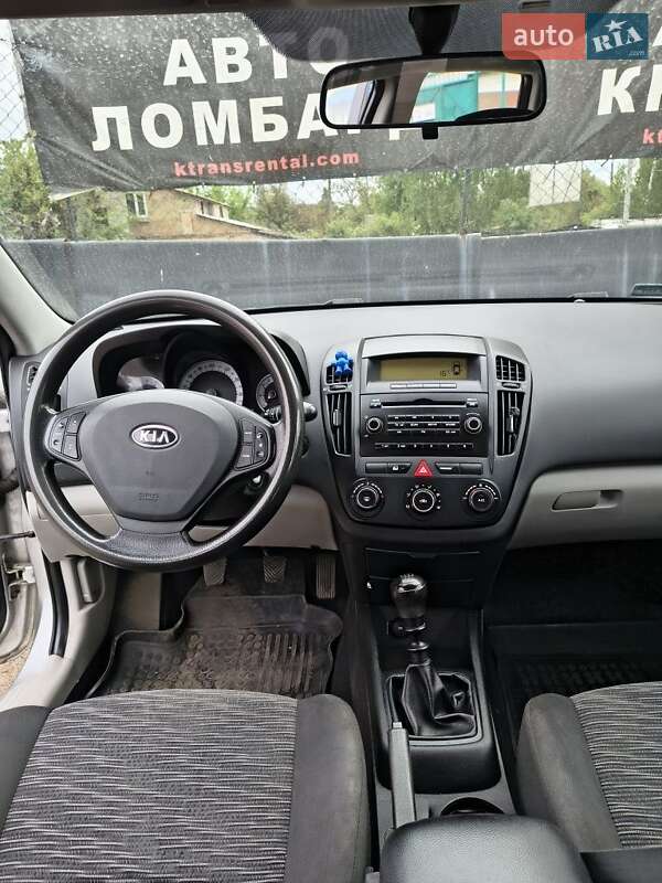 Хэтчбек Kia Ceed 2007 в Киеве