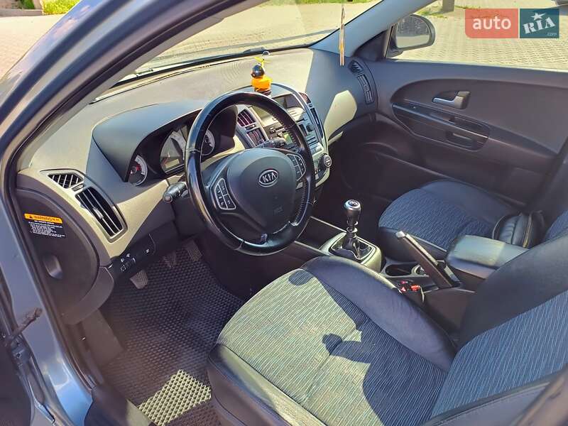 Универсал Kia Ceed 2007 в Ковеле
