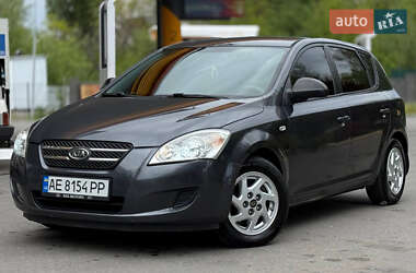 Хэтчбек Kia Ceed 2008 в Днепре