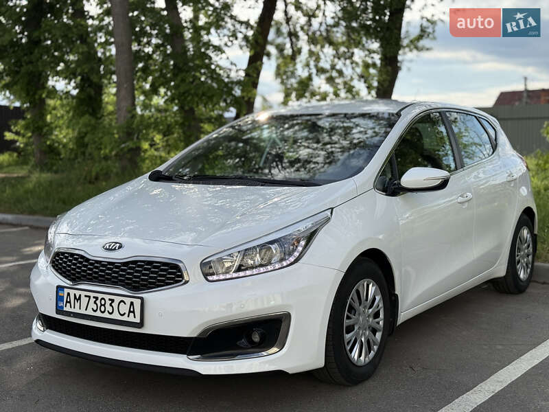 Хэтчбек Kia Ceed 2017 в Виннице