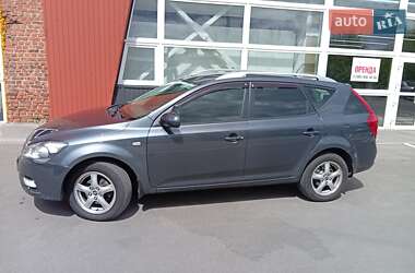 Универсал Kia Ceed 2011 в Чернигове