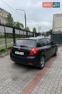 Хетчбек Kia Ceed 2008 в 