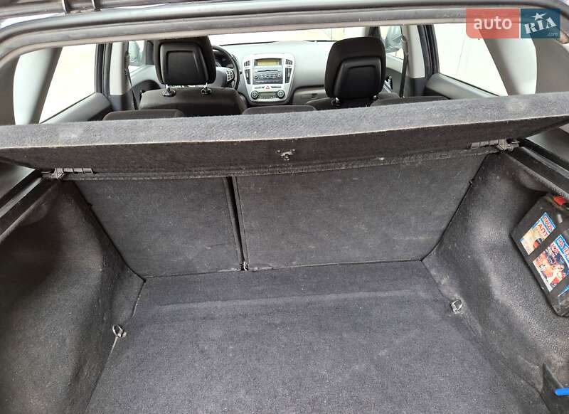 Хэтчбек Kia Ceed 2008 в Киеве