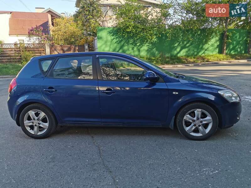 Хетчбек Kia Ceed 2008 в Києві