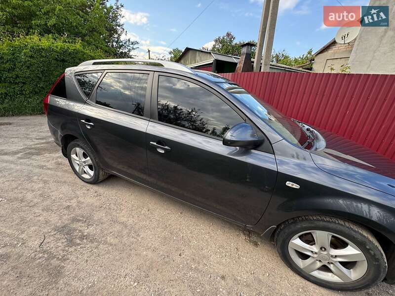Универсал Kia Ceed 2008 в Запорожье