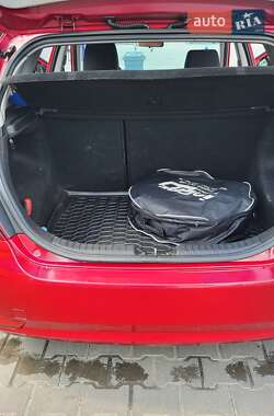 Хэтчбек Kia Ceed 2007 в 