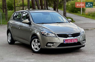 Хэтчбек Kia Ceed 2010 в Виннице
