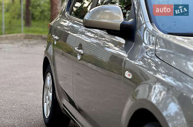 Хетчбек Kia Ceed 2010 в 