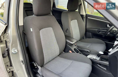 Хетчбек Kia Ceed 2010 в 