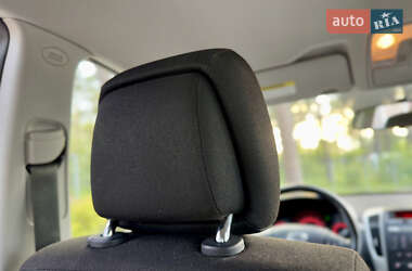 Хетчбек Kia Ceed 2010 в 