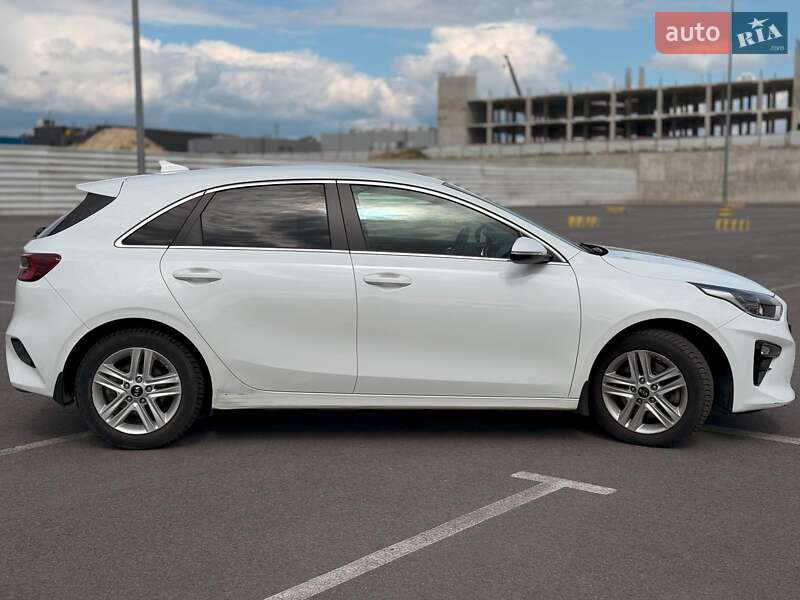 Хэтчбек Kia Ceed 2019 в Львове