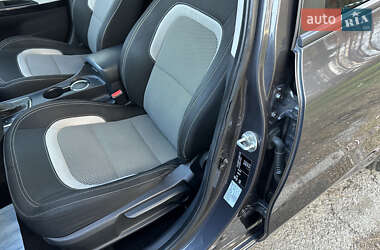Хэтчбек Kia Ceed 2013 в 