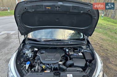 Хэтчбек Kia Ceed 2013 в 