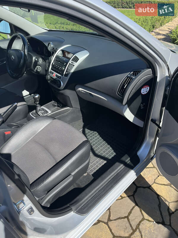 Универсал Kia Ceed 2008 в Киеве