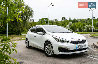 Хэтчбек Kia Ceed 2016 в Днепре