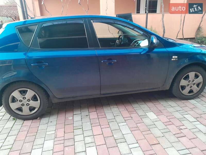 Хетчбек Kia Ceed 2008 в Іршаві фото 2 Хетчбек Kia Ceed 2008 в Іршаві