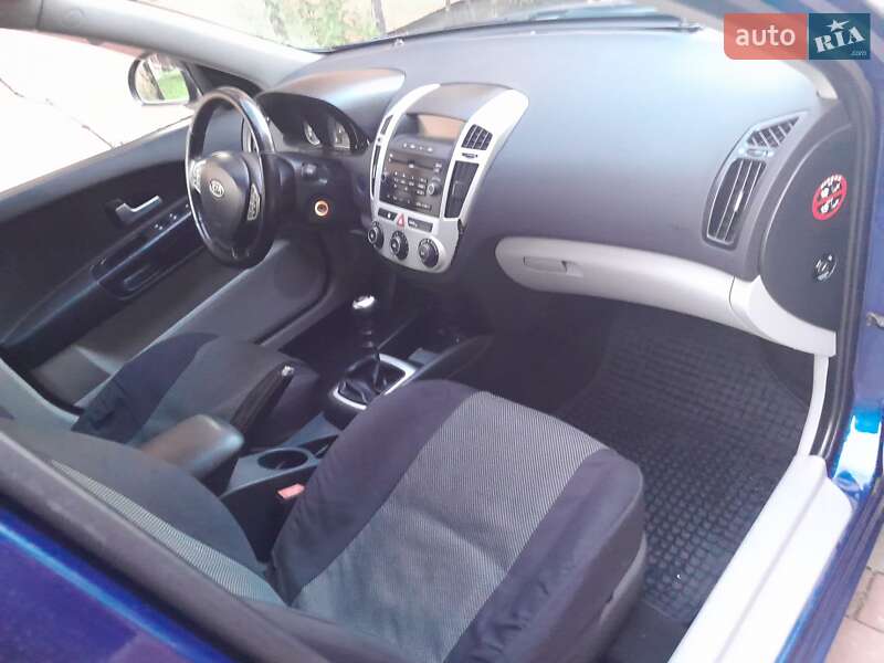 Хетчбек Kia Ceed 2008 в Іршаві фото 5 Хетчбек Kia Ceed 2008 в Іршаві