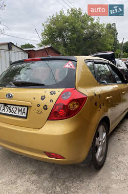 Хэтчбек Kia Ceed 2008 в 