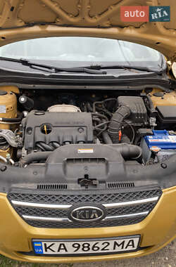 Хэтчбек Kia Ceed 2008 в 