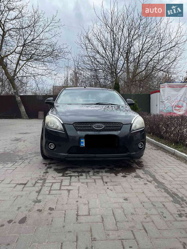 Хэтчбек Kia Ceed 2008 в Виннице