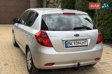 Хетчбек Kia Ceed 2007 в 