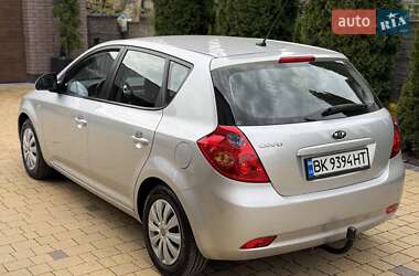 Хетчбек Kia Ceed 2007 в 