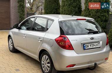 Хетчбек Kia Ceed 2007 в 