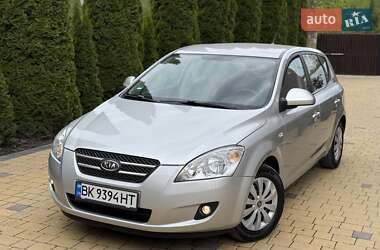 Хетчбек Kia Ceed 2007 в 