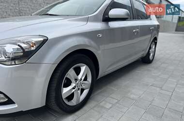 Универсал Kia Ceed 2010 в 