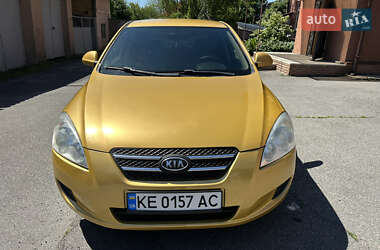 Хетчбек Kia Ceed 2008 в Дніпрі