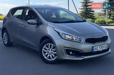 Хетчбек Kia Ceed 2016 в Дніпрі