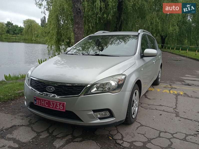 Універсал Kia Ceed 2011 в Рівному