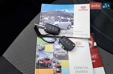 Хетчбек Kia Ceed 2010 в 