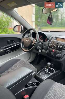 Хетчбек Kia Ceed 2008 в 