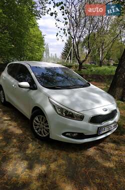 Хэтчбек Kia Ceed 2013 в Новоукраинке
