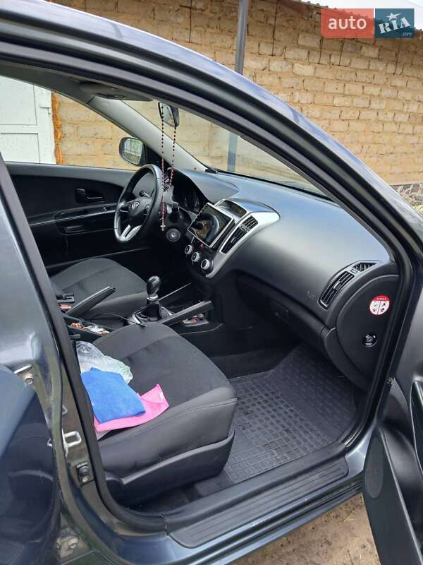 Хетчбек Kia Ceed 2011 в Саврані фото 6 Хетчбек Kia Ceed 2011 в Саврані