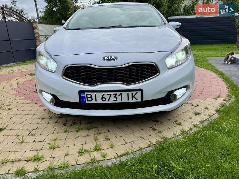 Хэтчбек Kia Ceed 2012 в Кременчуге